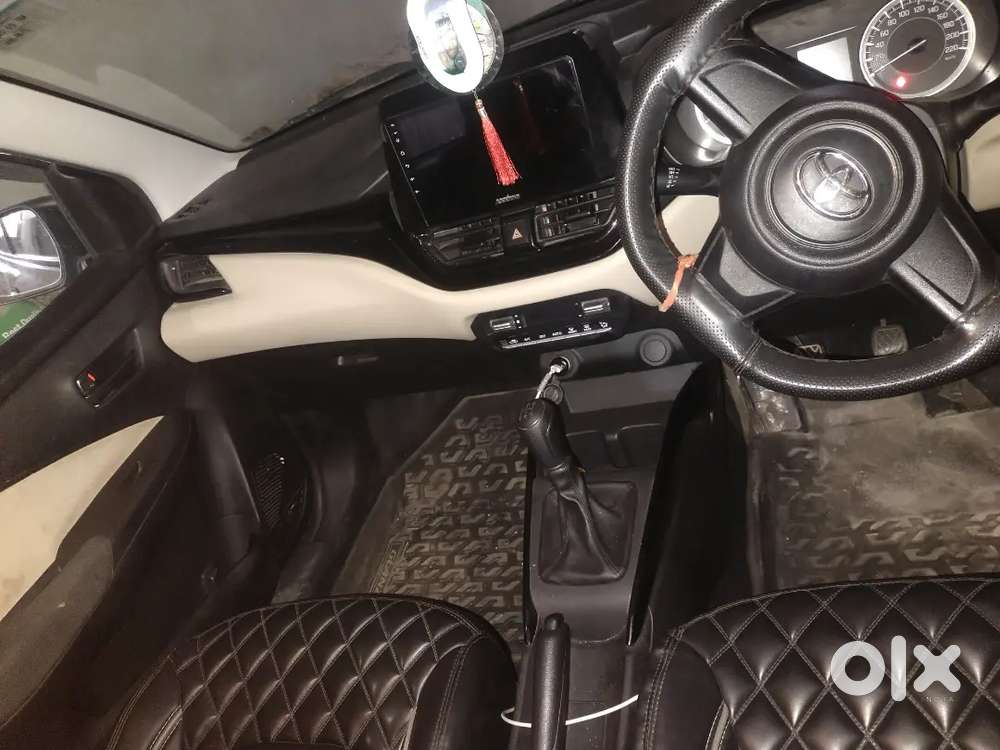 Toyota Glanza कार बेचना हे