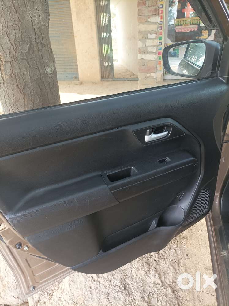 Well Maintained Car Like New. Spinny And Car24 Faraway