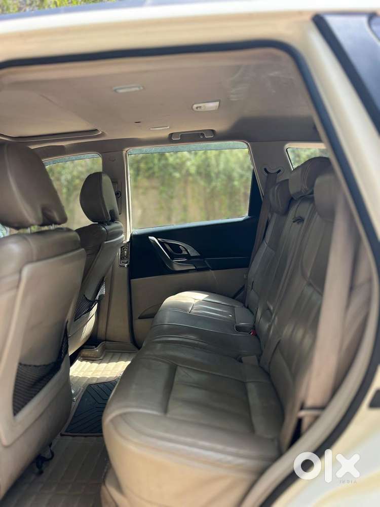 Mahindra Xuv500 2.2 W10, 2015, Diesel