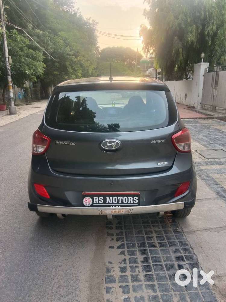 Hyundai Grand I10 Sportz, 2015, Petrol
