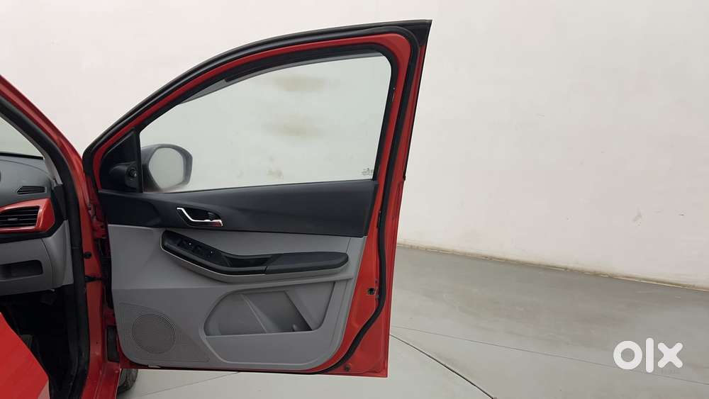 Tata Tiago 1.2 Revotron Xz Plus, 2020, Petrol