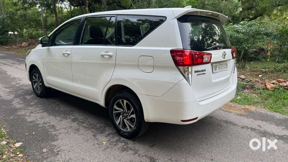 Toyota Innova Crysta [2020-ongoing] 2.4 Gx 7 Str, 2022, Diesel