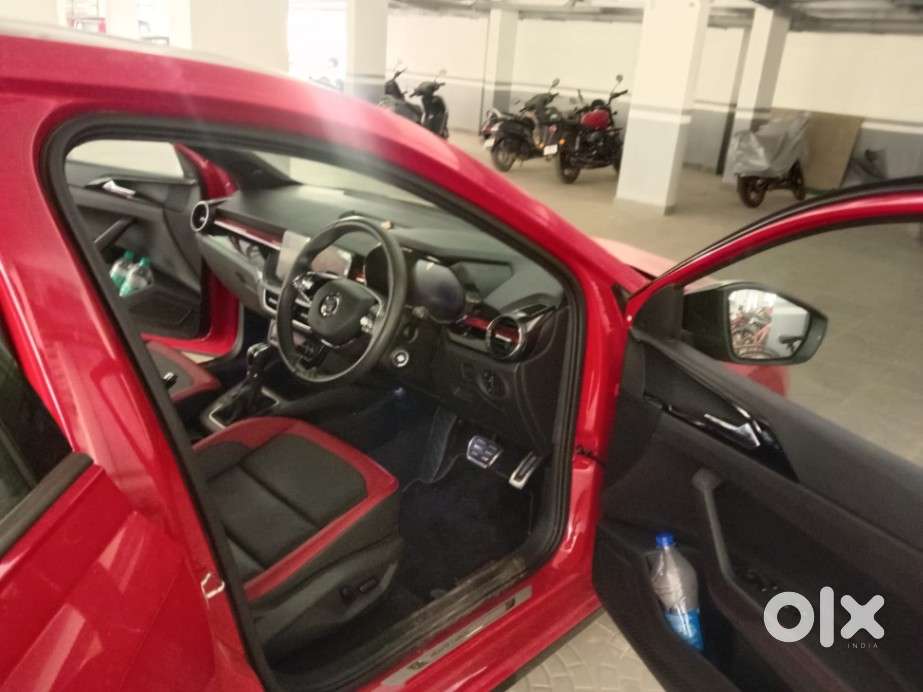 Skoda Slavia Style Matte 1.0 Tsi At, 2025, Petrol