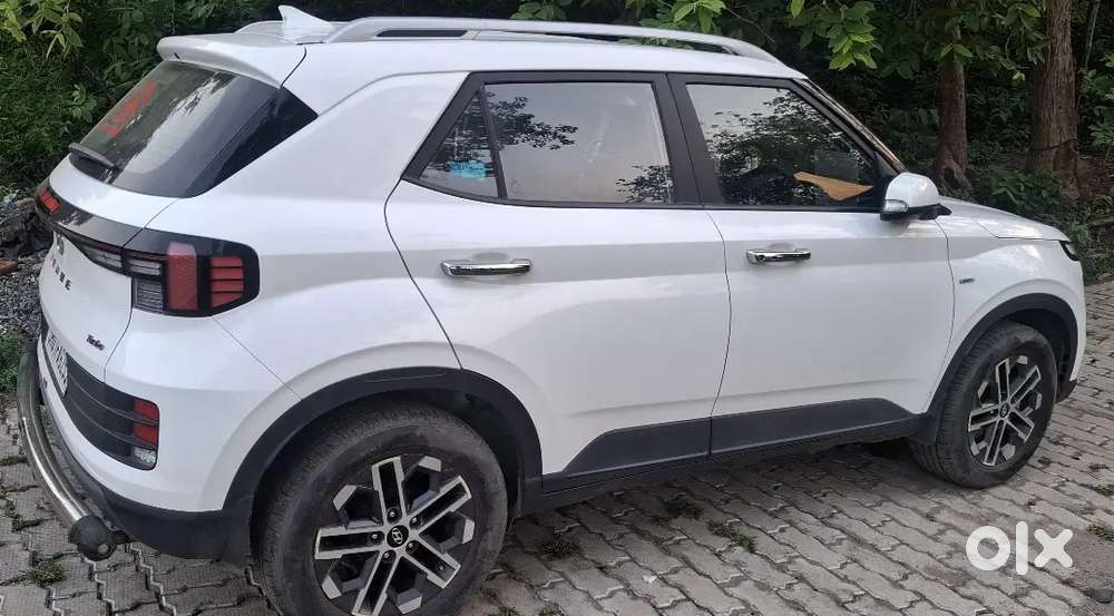 Hyundai New Venue 2023 Petrol 29000 Km Driven