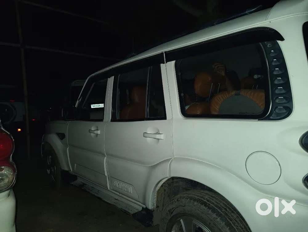 Mahindra Scorpio S6 Plus Diesel 2015