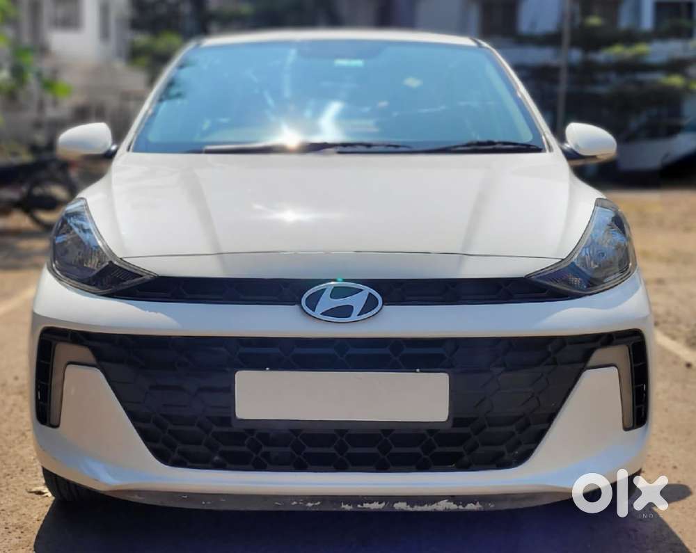 Hyundai Aura Sx (o) Manual, 2023, Cng & Hybrids