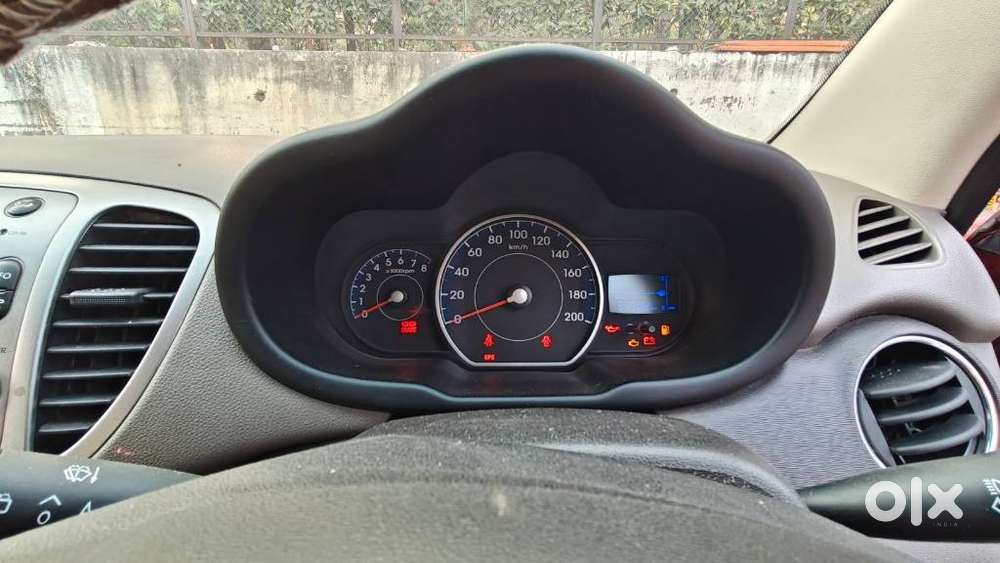 Hyundai I10 Sportz, 2012, Petrol