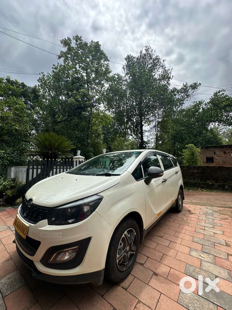 Mahindra Marazzo 2023 Diesel 450000 Km Driven