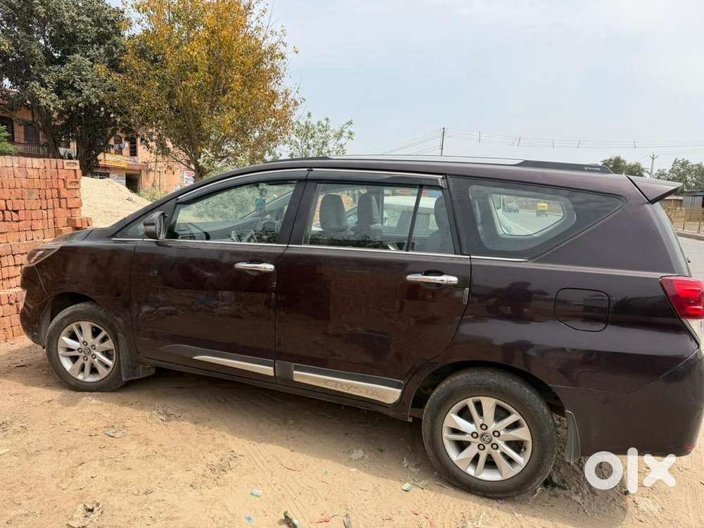 Toyota Innova Crysta 2018 Diesel Well Maintained