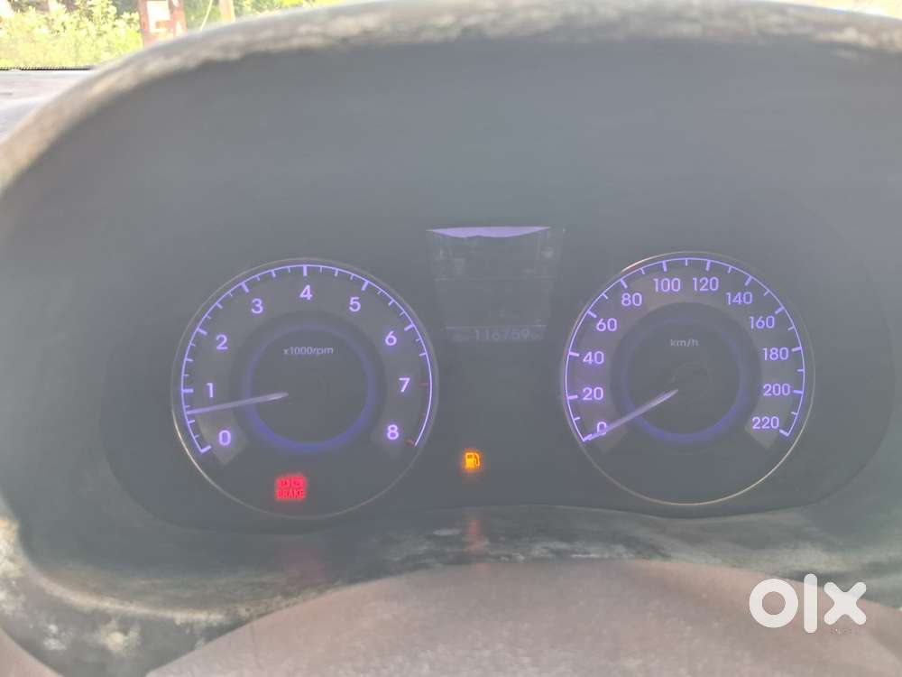 Hyundai Verna I (petrol), 2012, Petrol