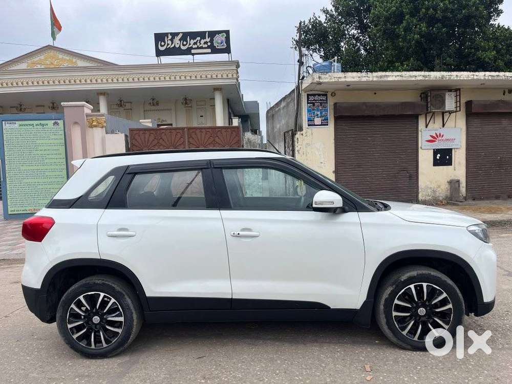 Maruti Suzuki Brezza 1.5 Vxi Smart Hybrid, 2022, Petrol
