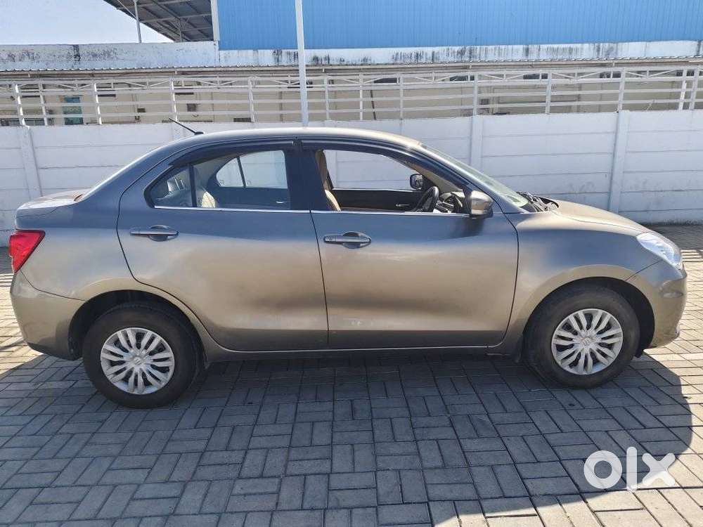 Maruti Suzuki Dzire 1.2 Vxi, 2022, Petrol