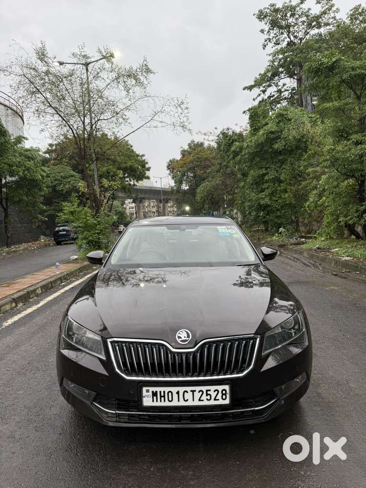 Skoda Superb Style 1.8 Tsi At, 2017, Petrol