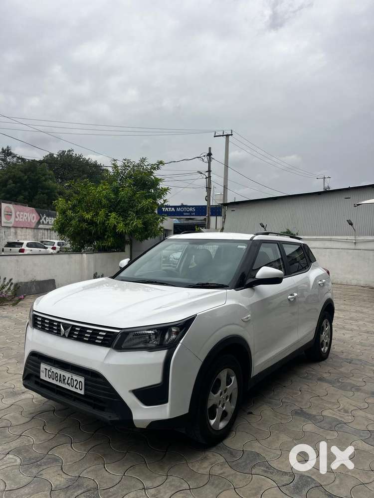 Mahindra Xuv300 W6, 2023, Petrol