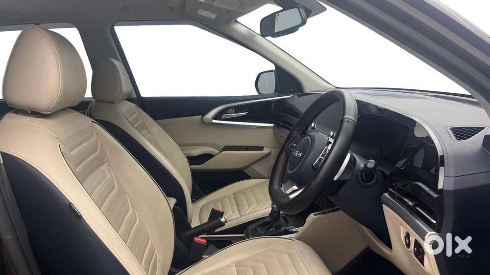 Kia Carens 1.4 Luxury Plus 6 Str, 2022, Petrol