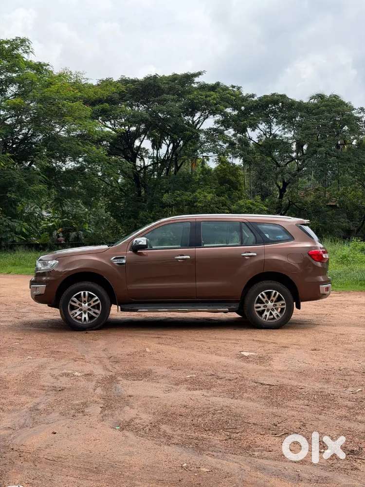 Ford Endeavour 2.2 Titanium