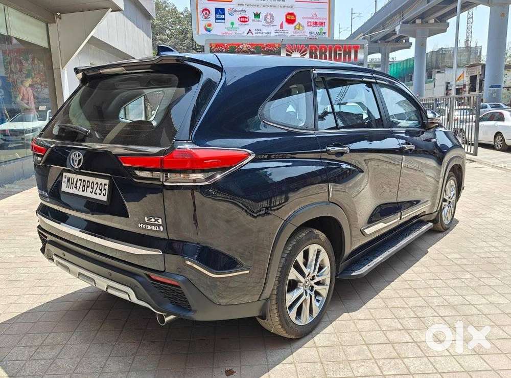 Toyota Innova Hycross 2.0 Zx (o) Hybrid 7 Str, 2024, Petrol