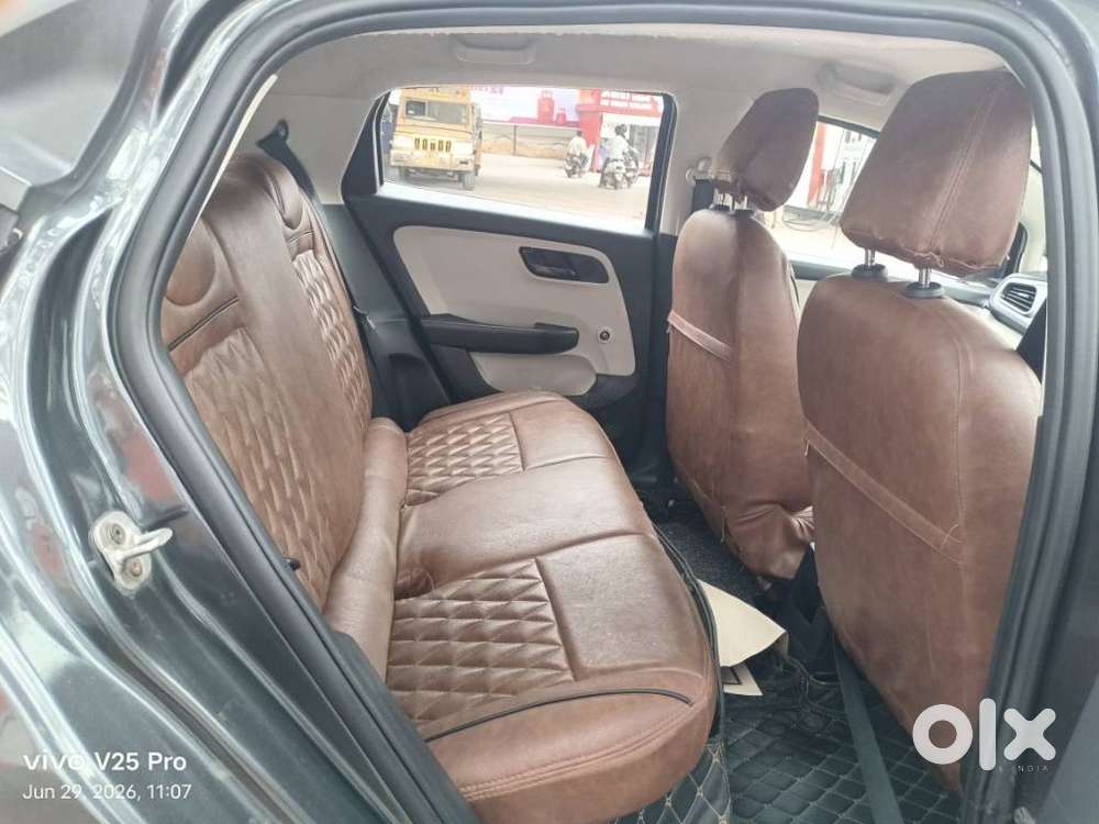 Tata Altroz 1.2 Xe, 2021, Petrol
