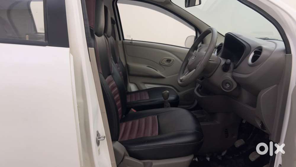Datsun Redigo T Option, 2016, Petrol