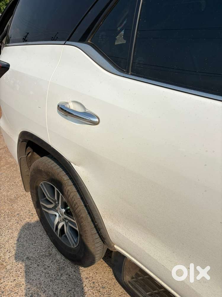 Toyota Fortuner 2022 Diesel 100000 Km Driven