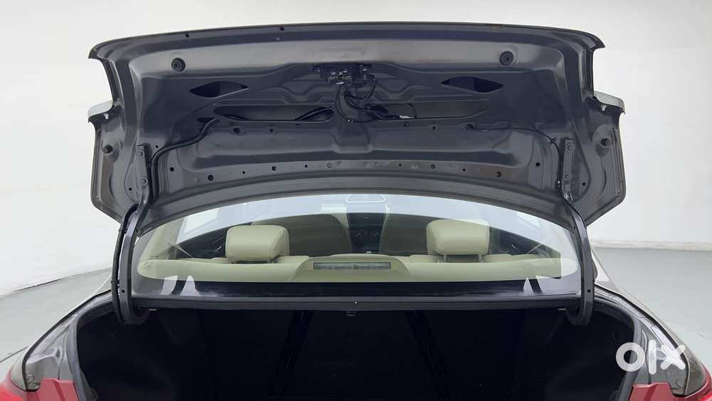 Maruti Suzuki Dzire 1.2 Vxi, 2024, Petrol