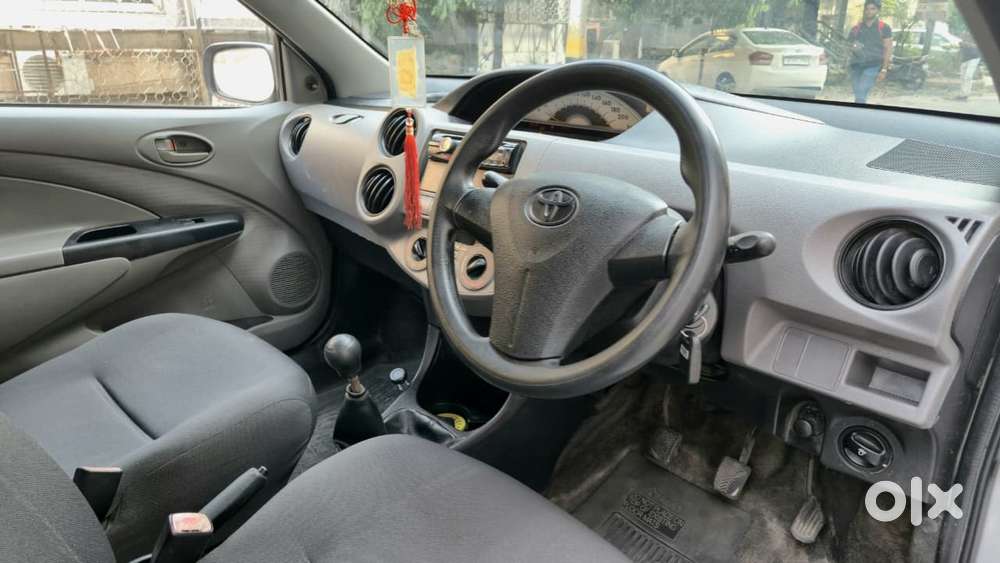 Toyota Etios, 2011, Petrol