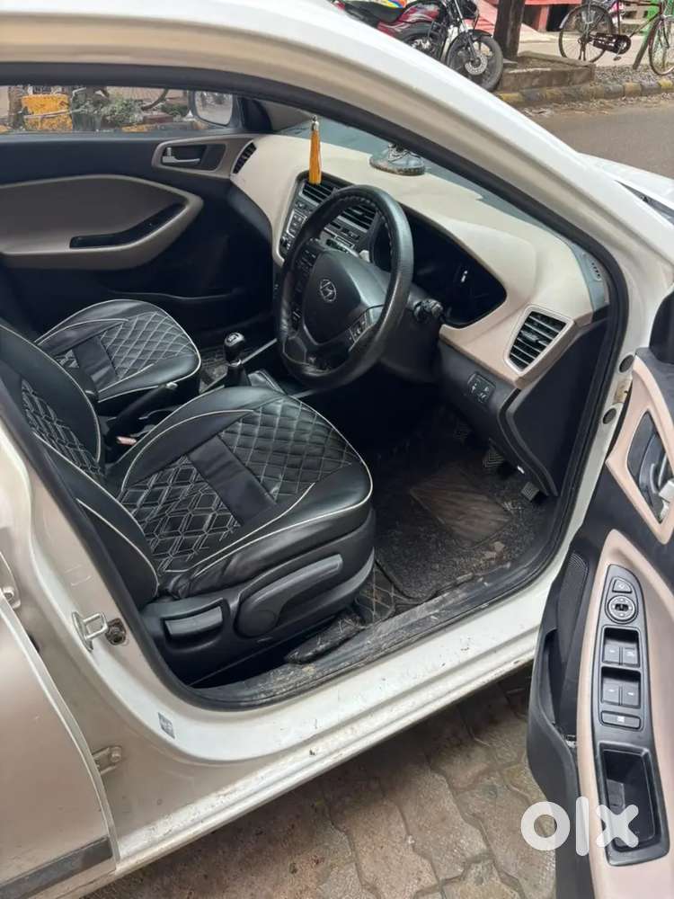 Hyundai I20 Sportz 2015 Car Top Model Push Button Start