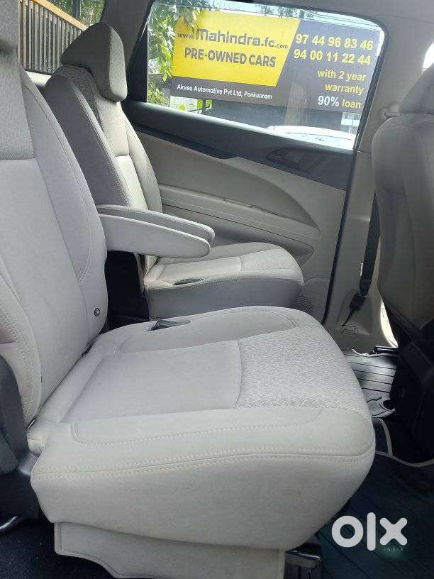 Mahindra Marazzo M4, 2019, Diesel