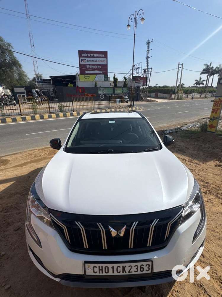 Mahindra Xuv700 2022 Diesel Well Maintained