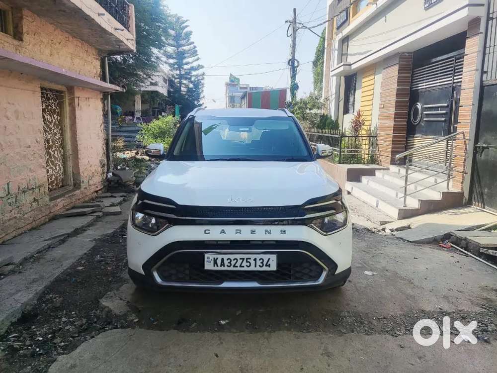 Kia Carens 2023 Petrol Good Condition