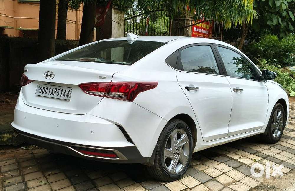 Hyundai Verna 1.5 Sx (o) Petrol Mt, 2023, Petrol