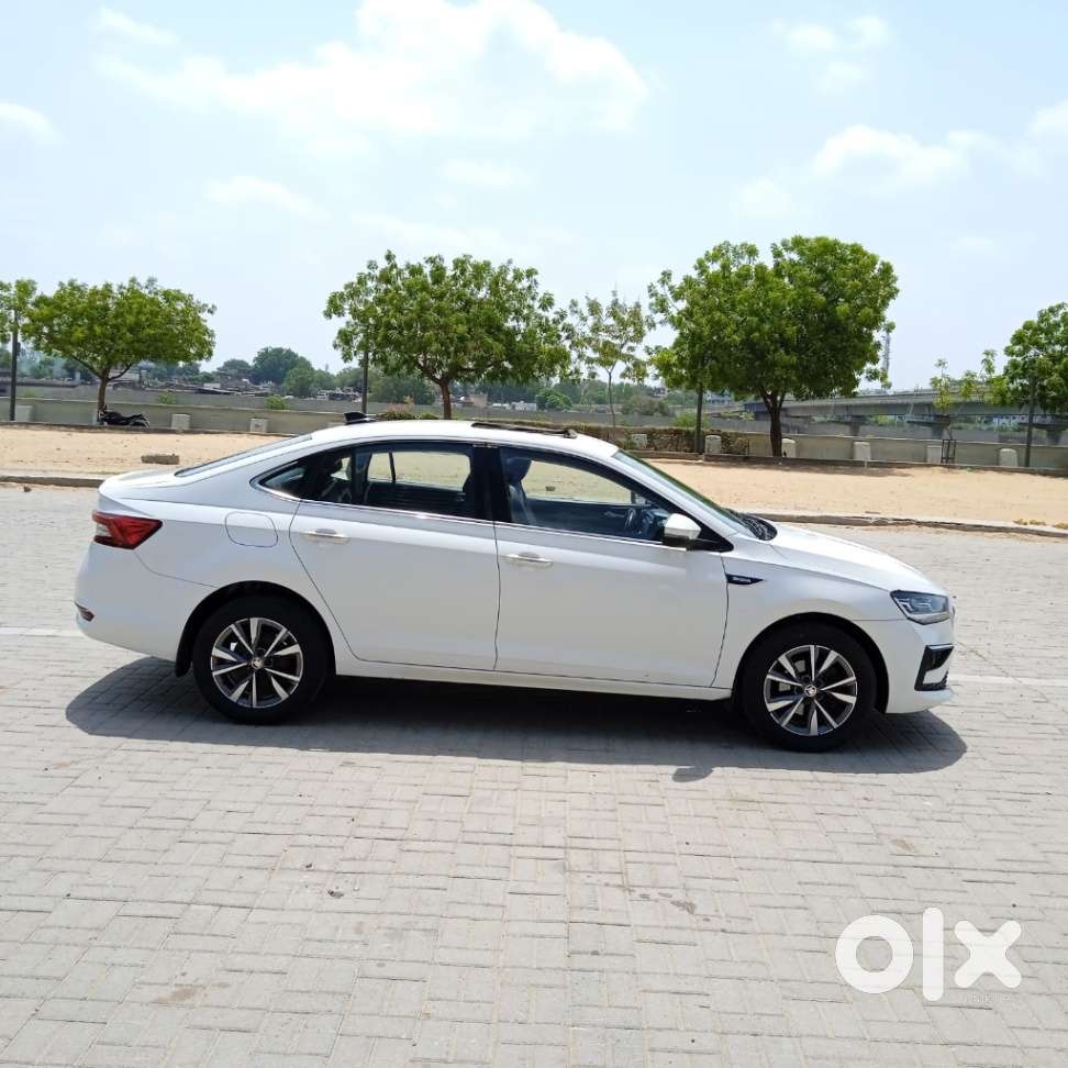 Skoda Slavia Style 1.0l Tsi At, 2022, Petrol