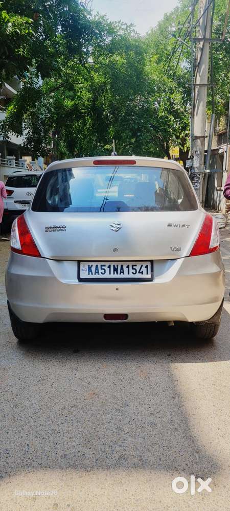 Maruti Suzuki Swift Vxi 1.2 Abs Bs-iv, 2011, Petrol