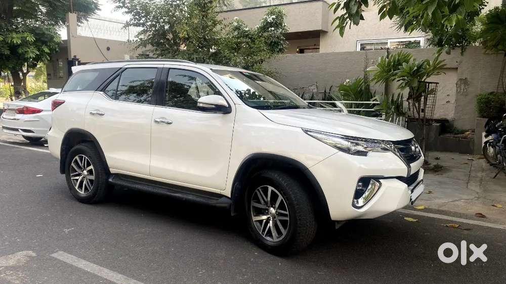 Toyota Fortuner 4x4 Automatic 2017 Diesel Excellent Condition