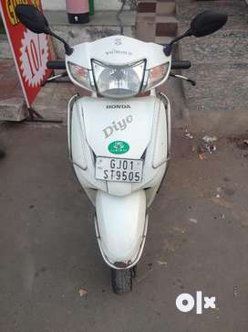 Activa 2014 Buy Sell Second Hand Scooty in Gujarat Used Scooters in Gujarat OLX