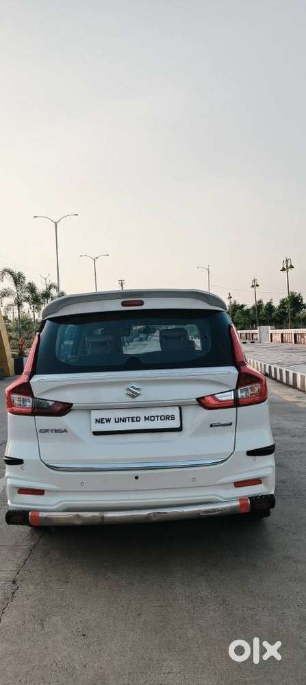 Maruti Suzuki Ertiga 2022-2023  Vxi, 2023, Lpg