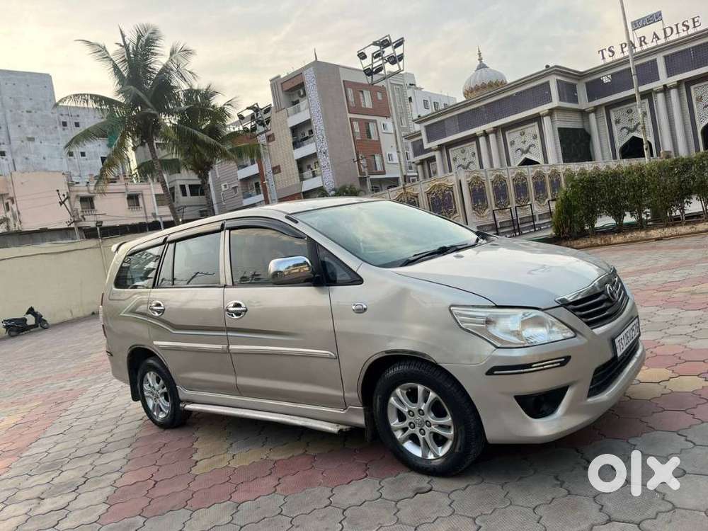 Toyota Innova 2.5 Gx 7 Str Bs-iii, 2012, Diesel