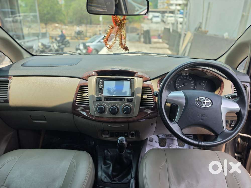 Toyota Innova 2.5 G (diesel) 8 Seater, 2015, Diesel