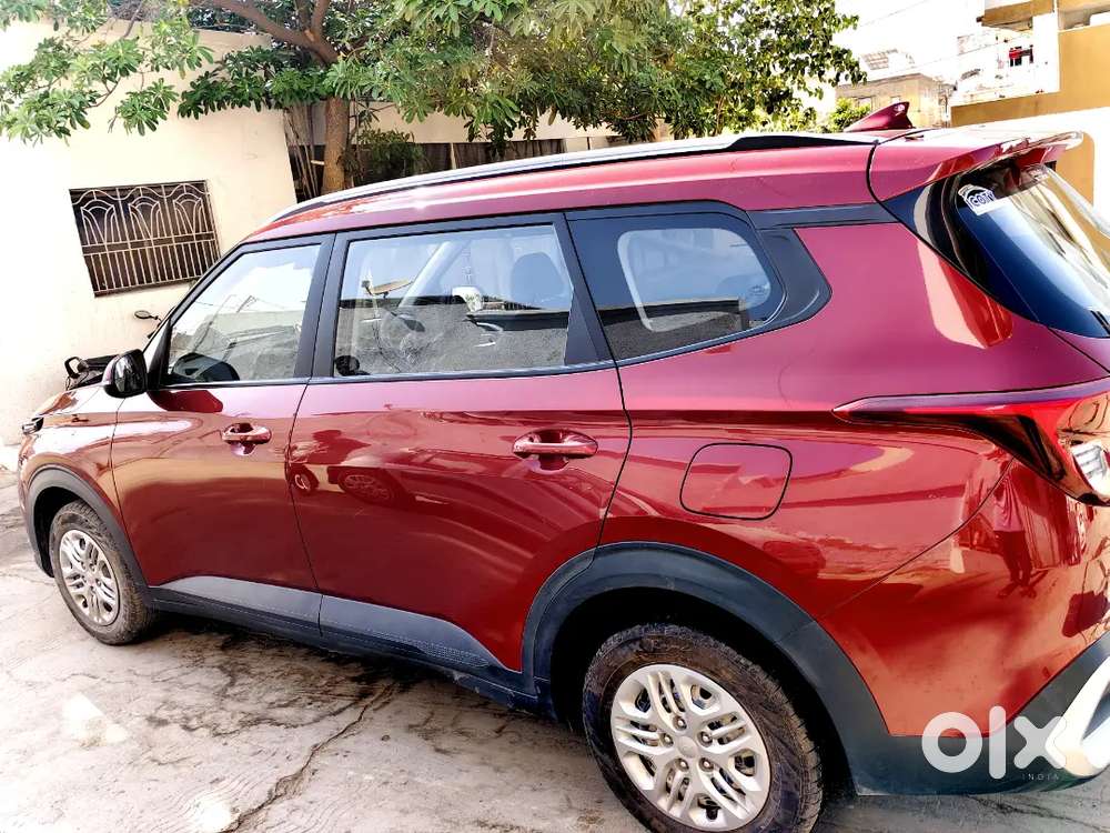 Kia Carens Prestige 1.5 Turbo Petrol 6 Seater With Cng And Foot Mate