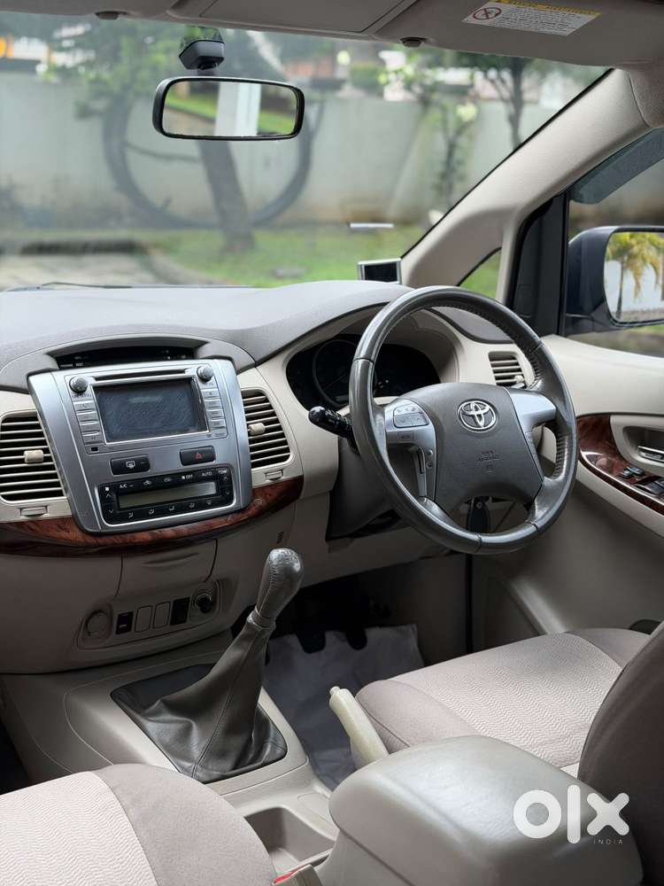 Toyota Innova 2.5 V 7 Str, 2014, Diesel