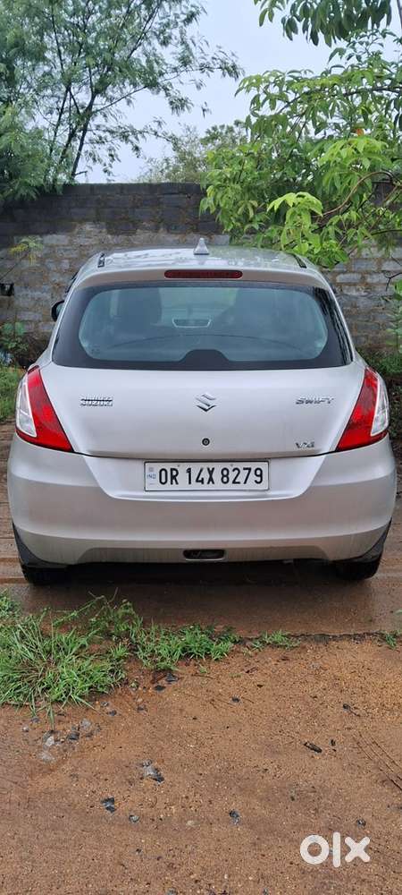 Maruti Suzuki Swift Petrol 2012