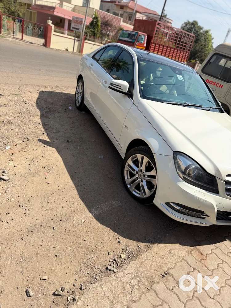 Mercedes-benz C-class 2011 Diesel 94000 Km Driven