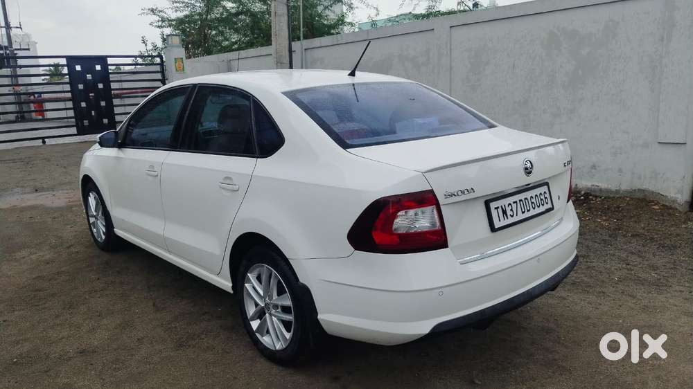 Skoda Rapid 1.5 Tdi Style/1.5 At Style, 2017, Diesel