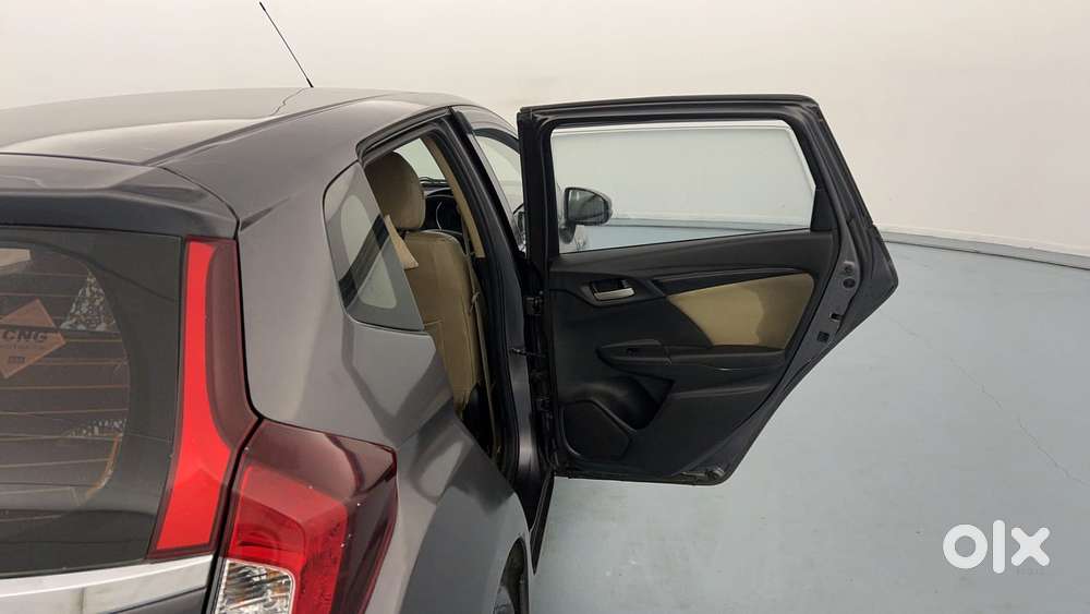Honda Jazz S Mt I-vtec, 2017, Cng & Hybrids