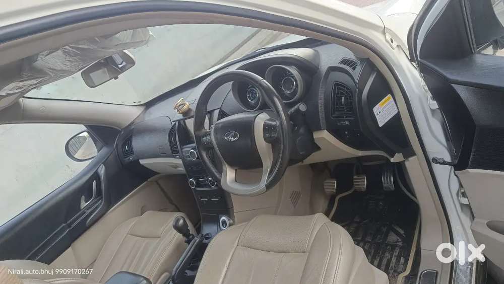 Mahindra Xuv500 2017 Diesel 32000 Km