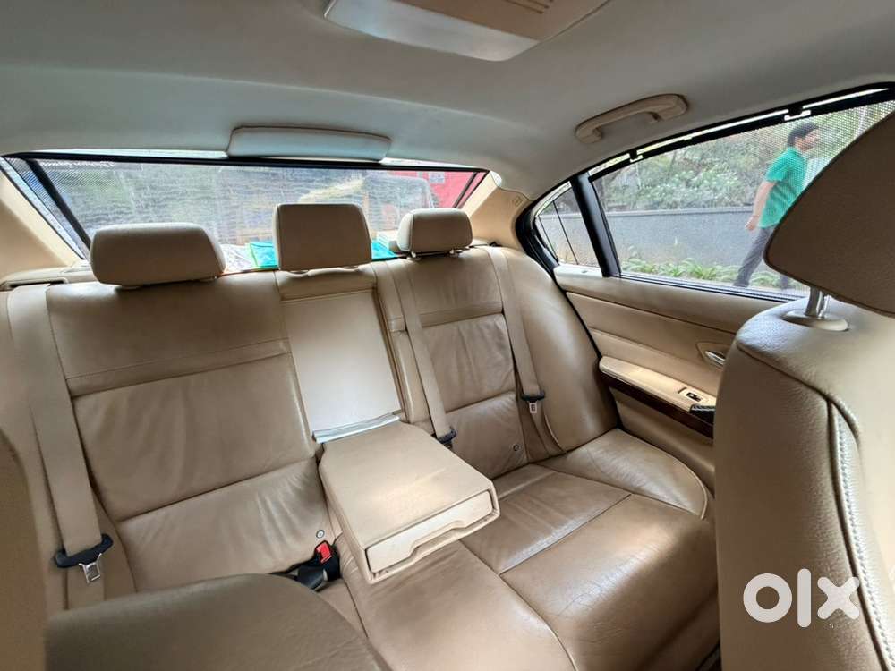 Bmw 3 Series 2011, Luxury Line