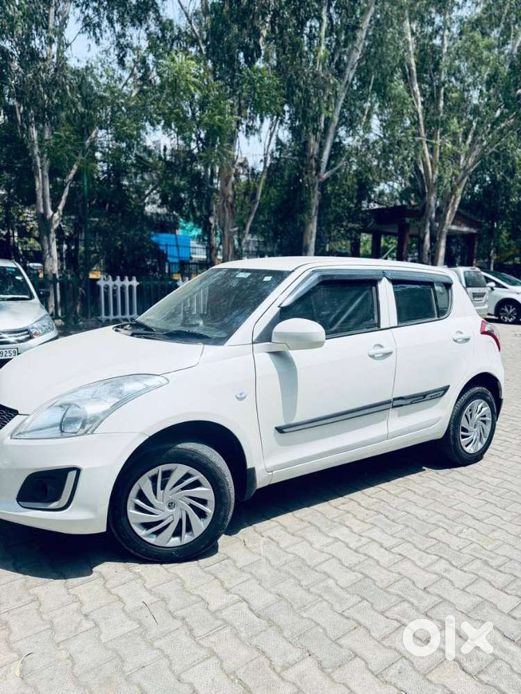 Maruti Suzuki Swift Lxi Optional-o, 2016, Cng & Hybrids