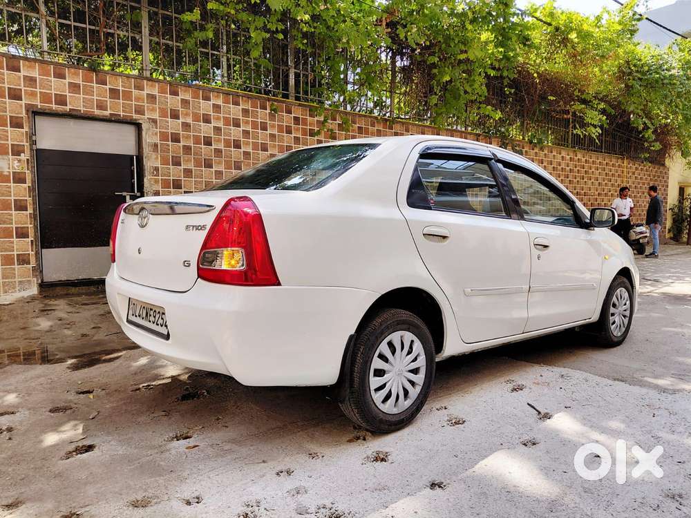 Toyota Etios 2010-2012 G, 2011, Petrol