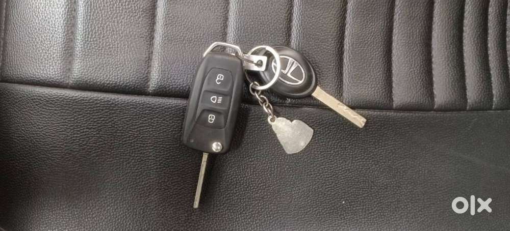 Tata Tiago 1.2 Revotron Xt (o), 2023, Petrol