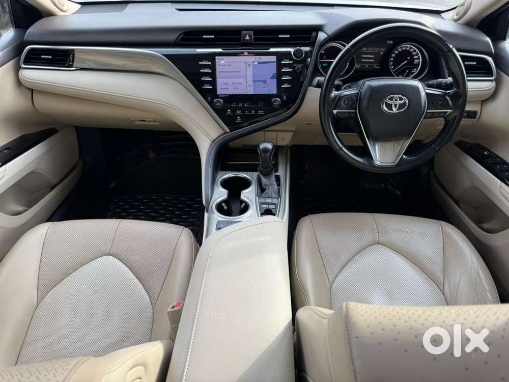 Toyota Camry 2.5 Hybrid, 2019, Petrol